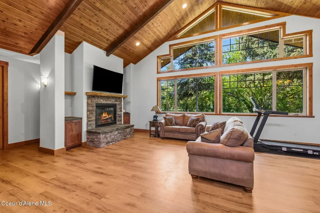 808 Bryce Lane Sandpoint ID 83864