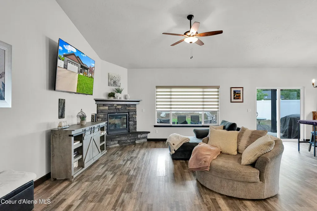 10633 N Crimson Drive Hayden ID 83835