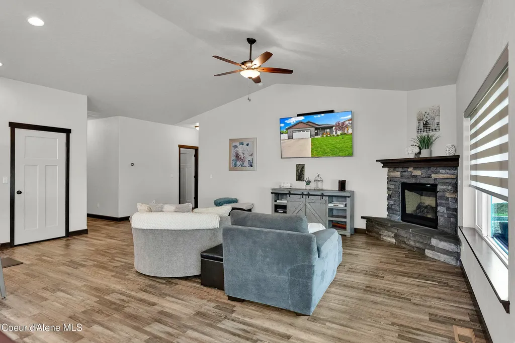 10633 N Crimson Drive Hayden ID 83835