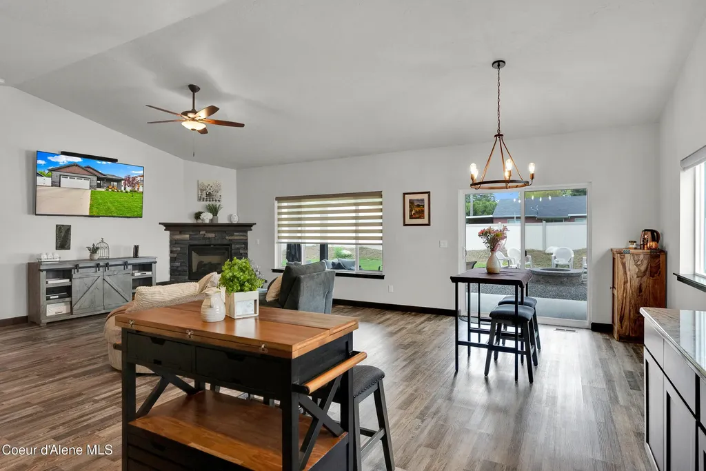10633 N Crimson Drive Hayden ID 83835