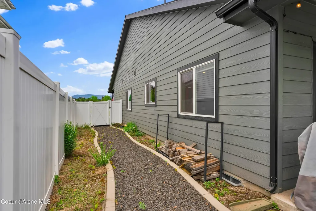 10633 N Crimson Drive Hayden ID 83835