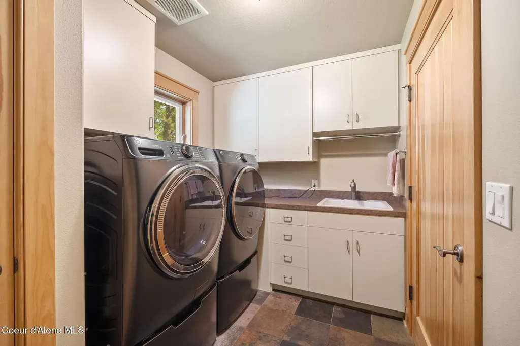 4459 E Ogara Road Harrison ID 83833