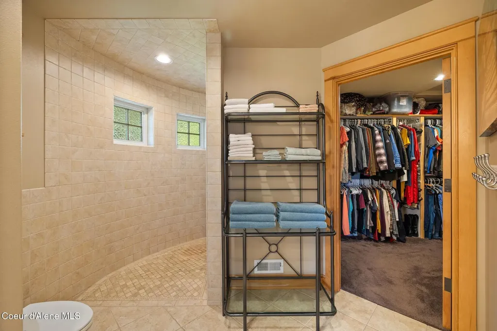 4459 E Ogara Road Harrison ID 83833