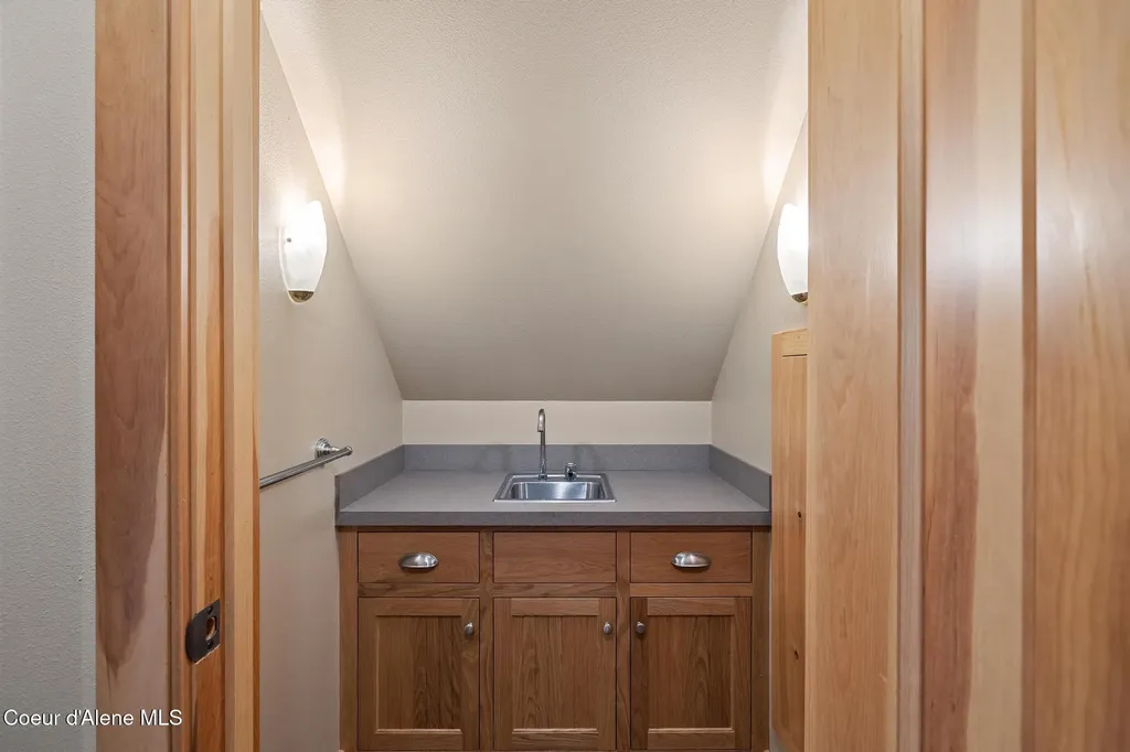 4459 E Ogara Road Harrison ID 83833