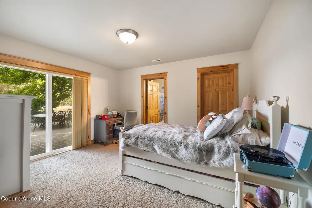 4459 E Ogara Road Harrison ID 83833