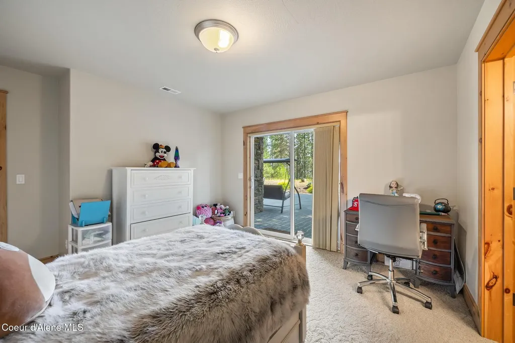 4459 E Ogara Road Harrison ID 83833