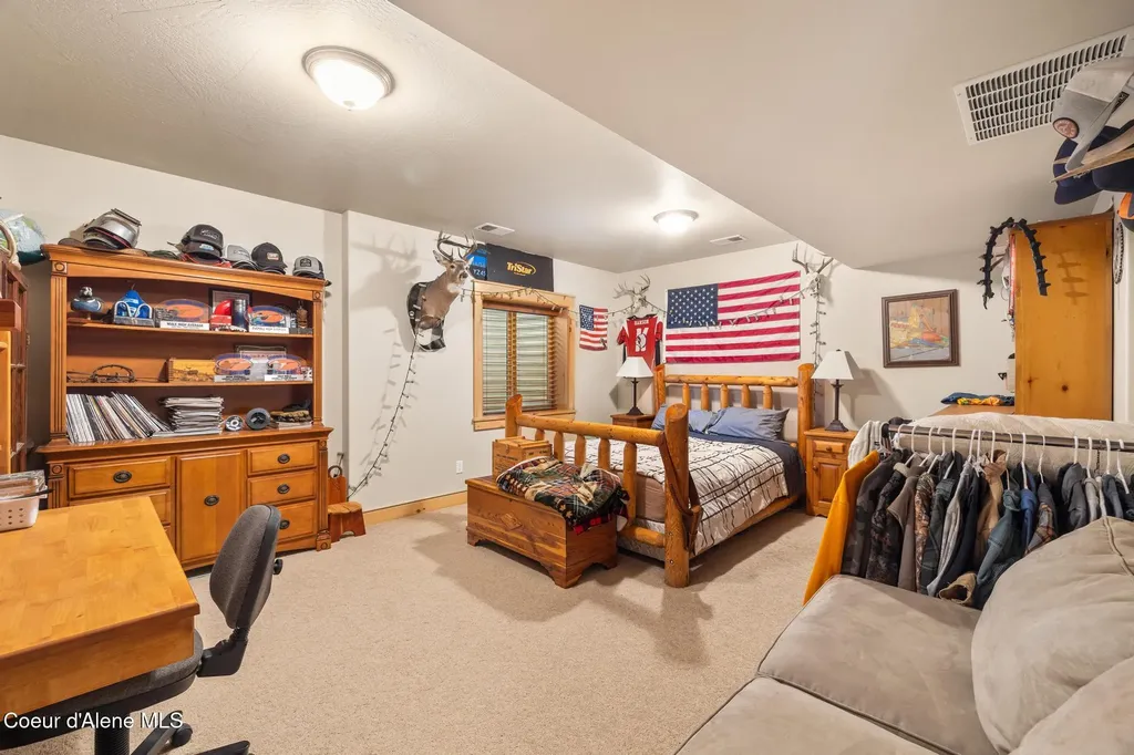 4459 E Ogara Road Harrison ID 83833