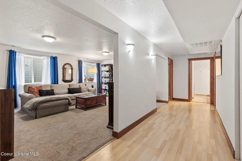 11074 W Riverview Drive Post Falls ID 83854
