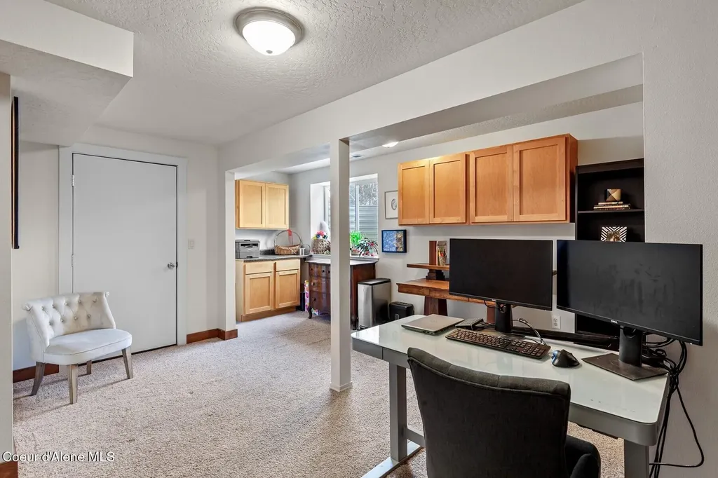 11074 W Riverview Drive Post Falls ID 83854