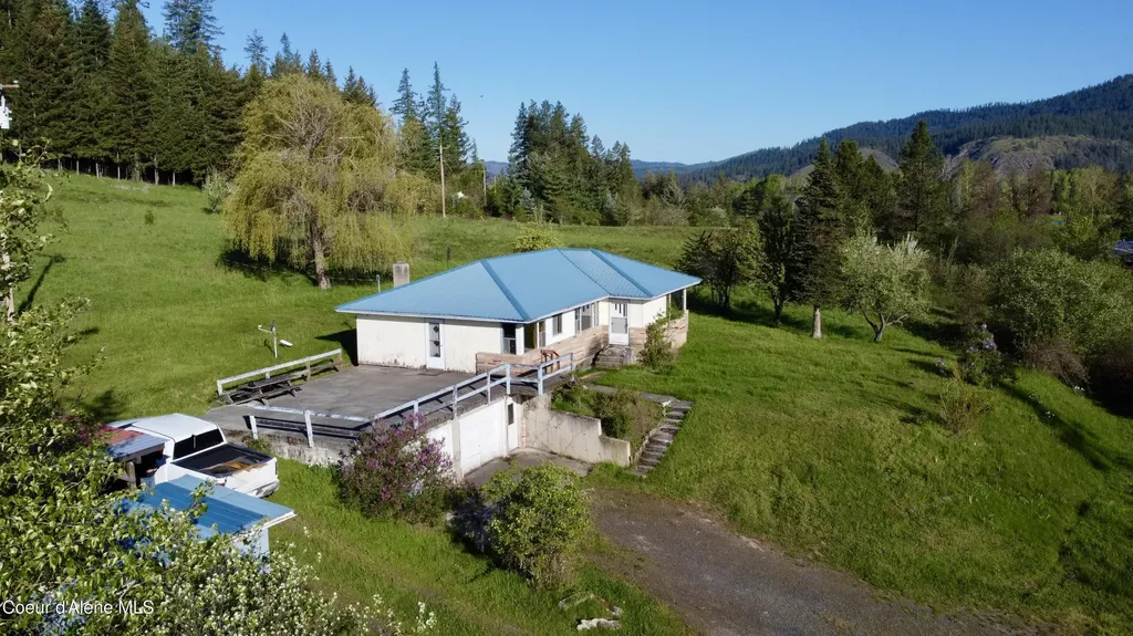 34406 State Highway 3 St. Maries ID 83861