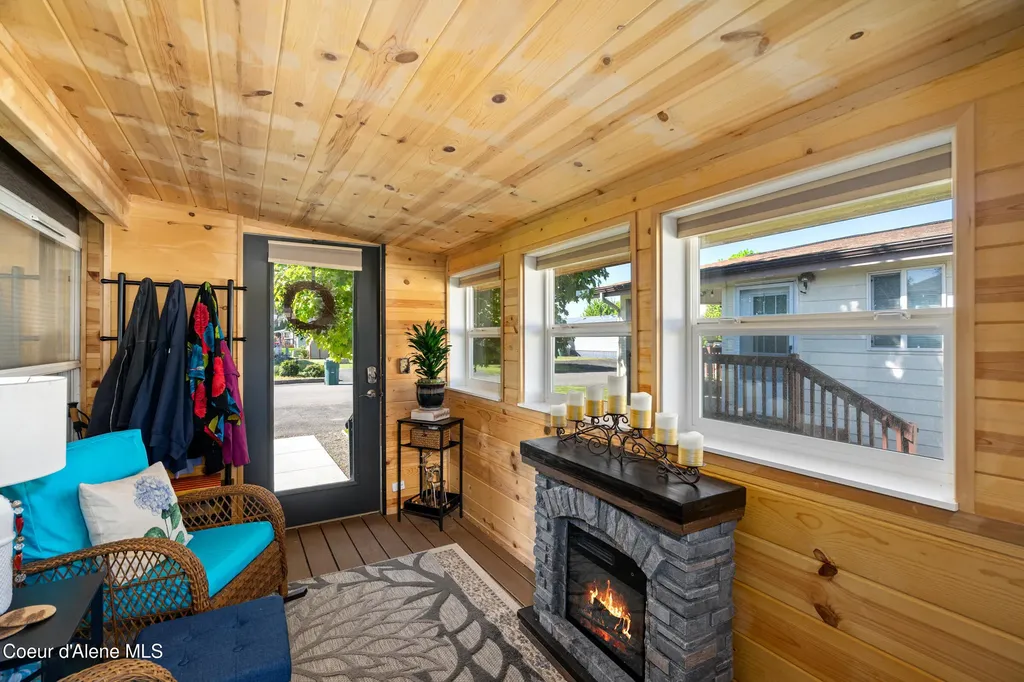 2043 W Lady Anne Way Post Falls ID 83854