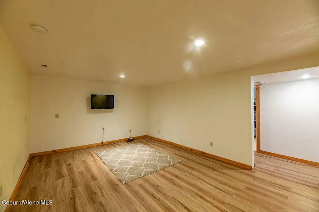 63 Island View Lane Priest Lake ID 83856