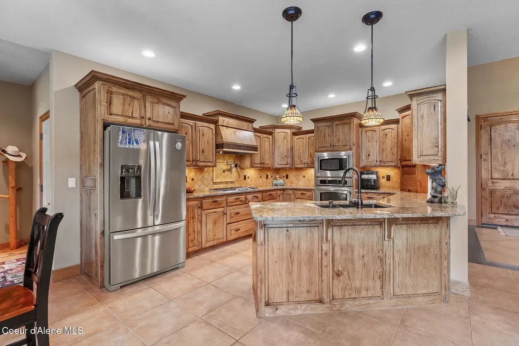10938 W Twin Lakes Road Rathdrum ID 83858