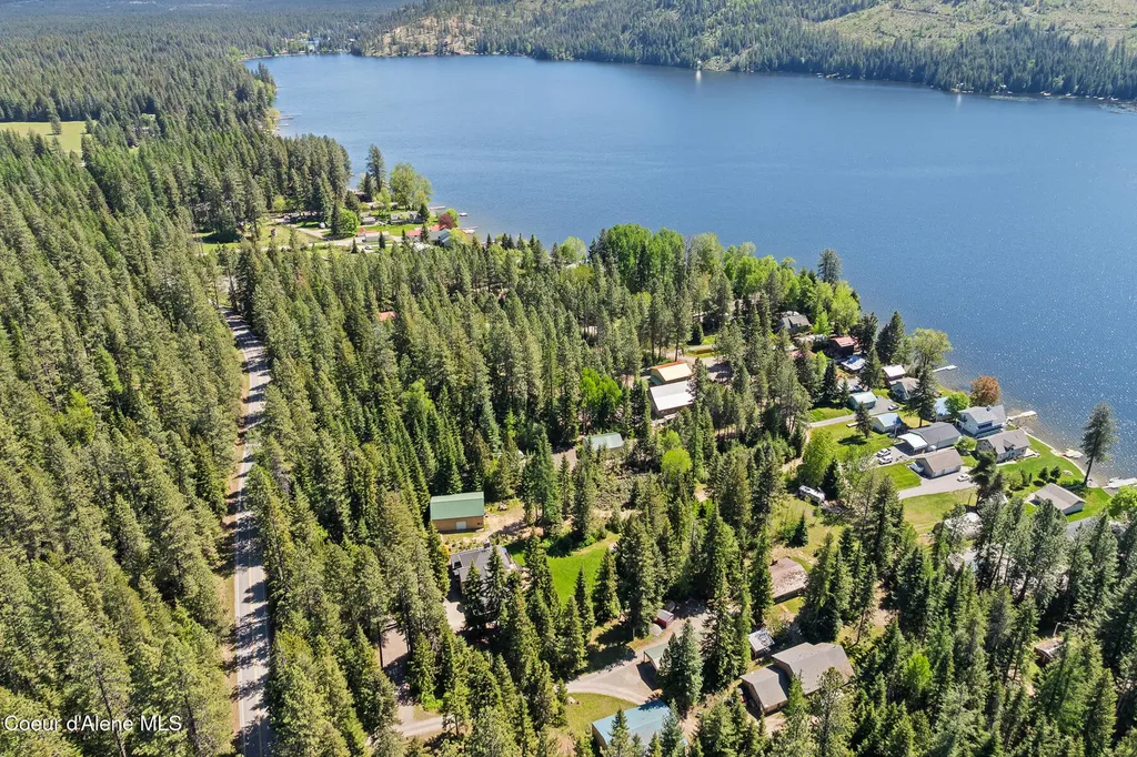 10938 W Twin Lakes Road Rathdrum ID 83858