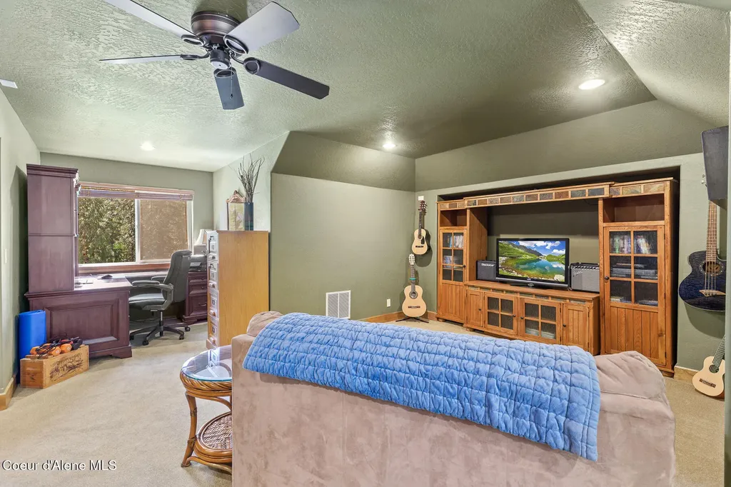 10938 W Twin Lakes Road Rathdrum ID 83858