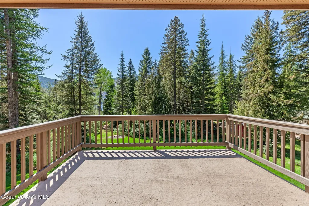 10938 W Twin Lakes Road Rathdrum ID 83858