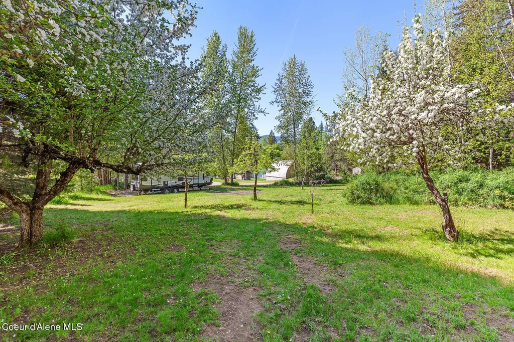 10938 W Twin Lakes Road Rathdrum ID 83858