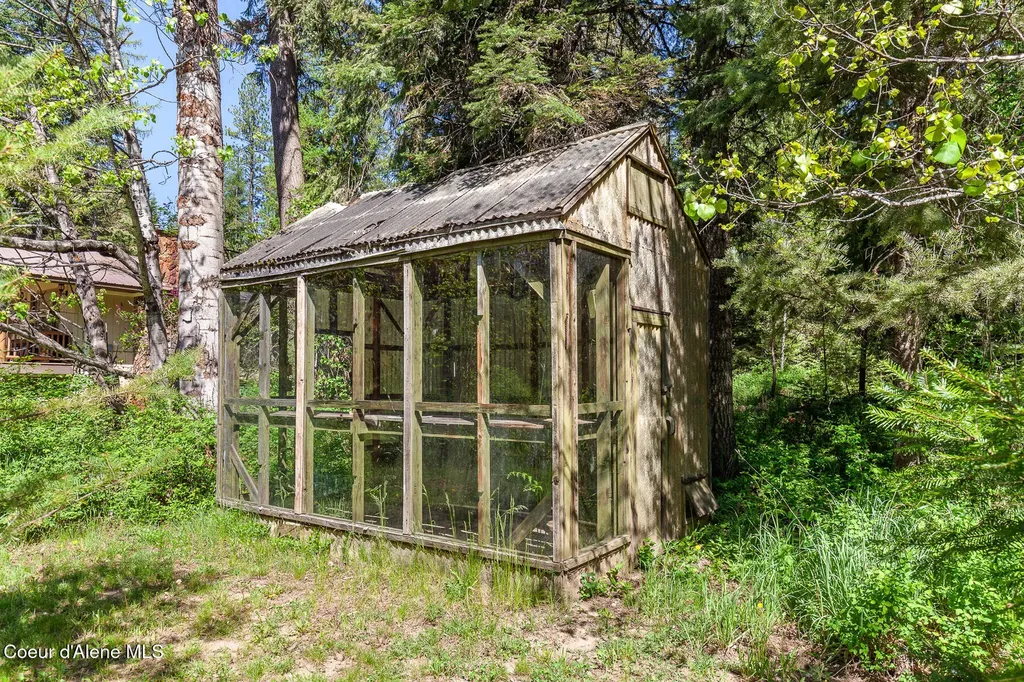 10938 W Twin Lakes Road Rathdrum ID 83858