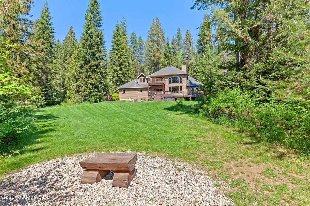 10938 W Twin Lakes Road Rathdrum ID 83858