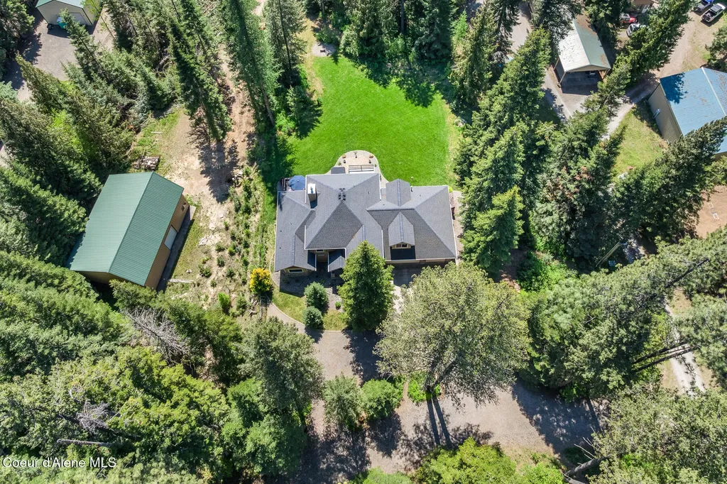 10938 W Twin Lakes Road Rathdrum ID 83858