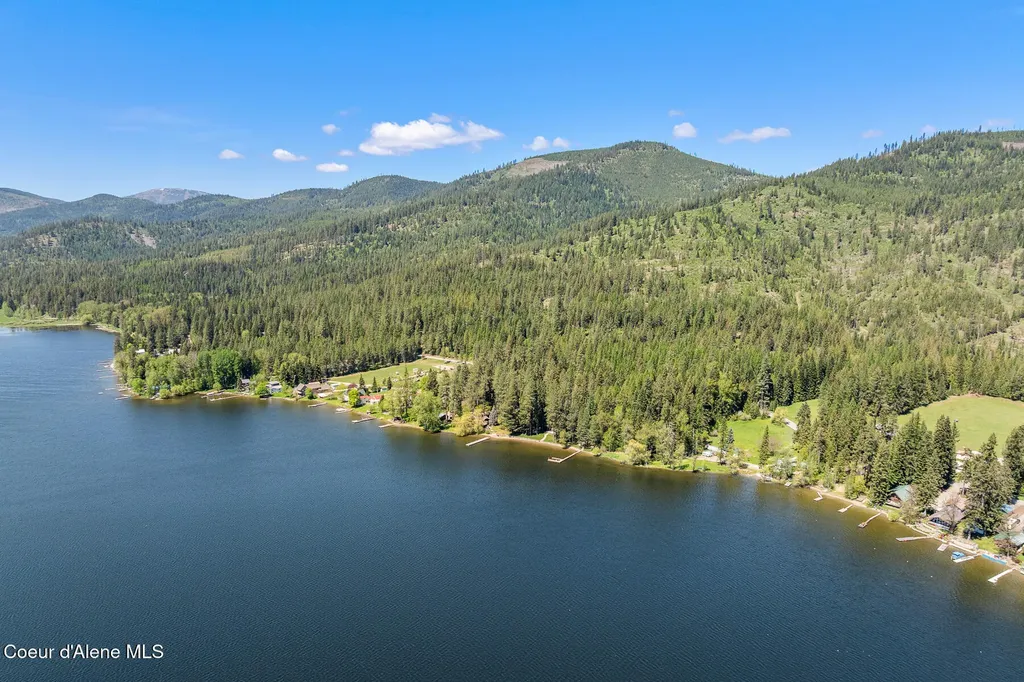 10938 W Twin Lakes Road Rathdrum ID 83858