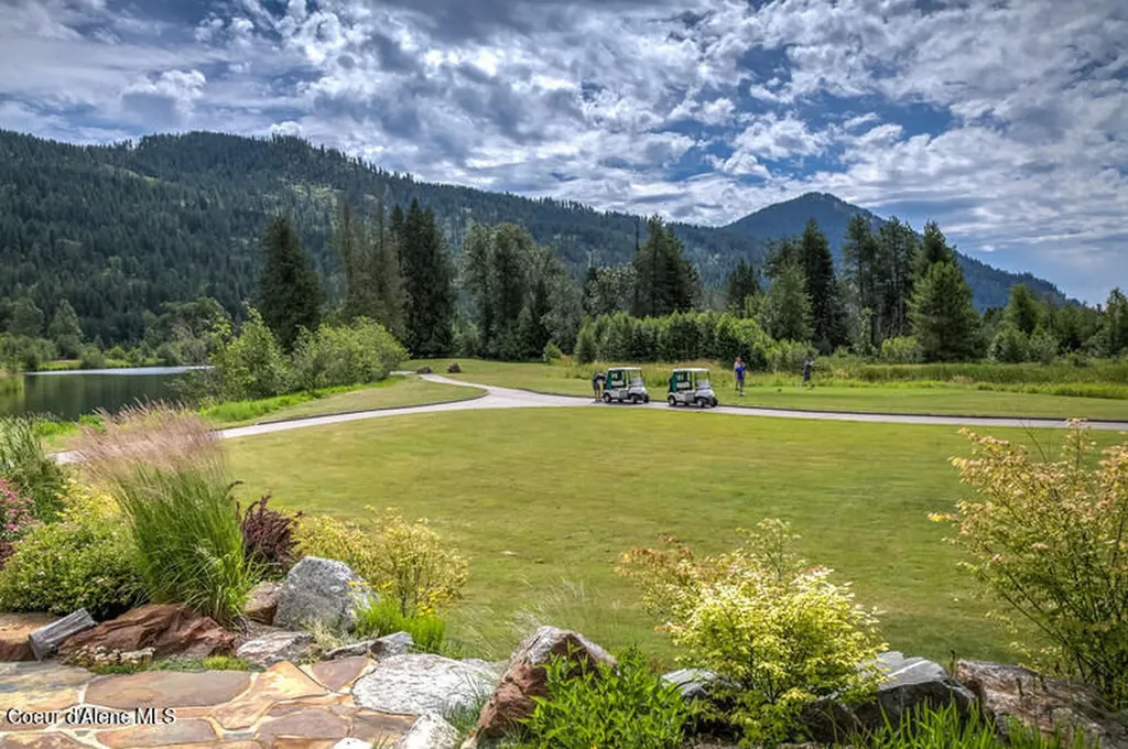 53 Sawtooth Way Sagle ID 83860