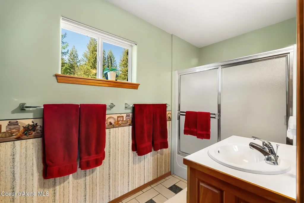 99 Moosewood Lane Sagle ID 83860