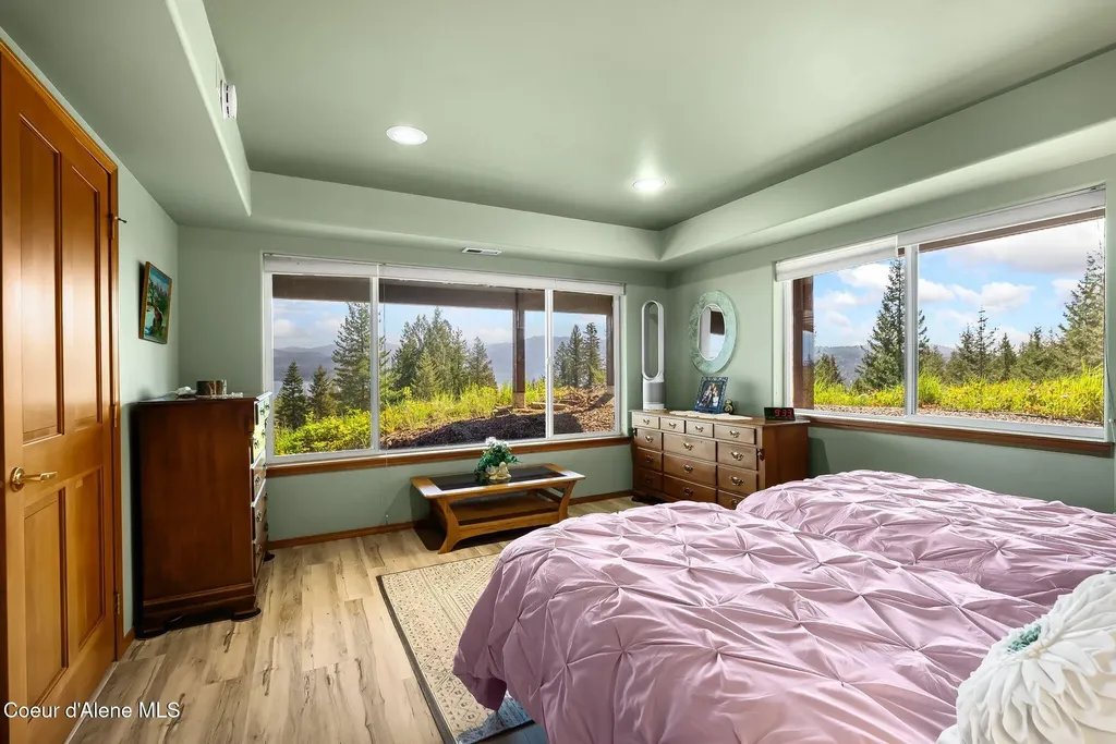 99 Moosewood Lane Sagle ID 83860