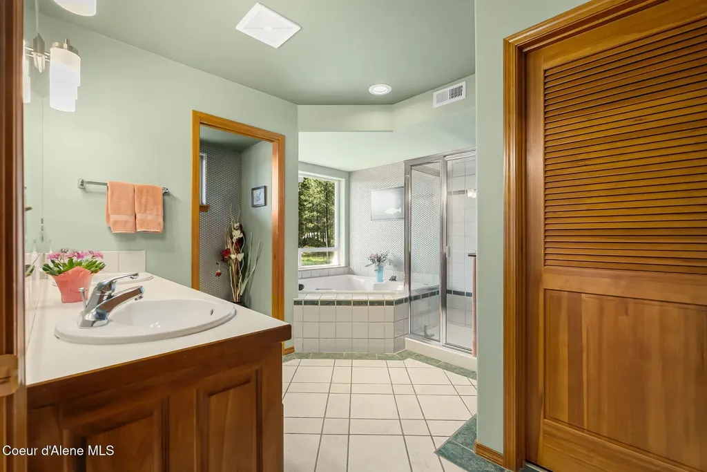 99 Moosewood Lane Sagle ID 83860