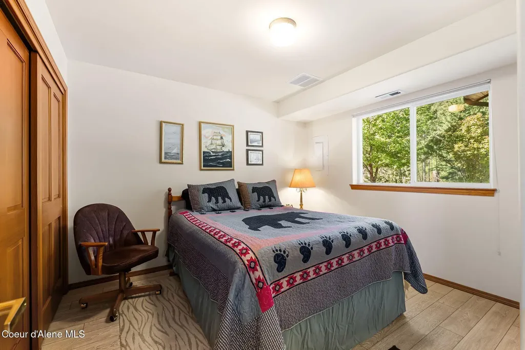 99 Moosewood Lane Sagle ID 83860