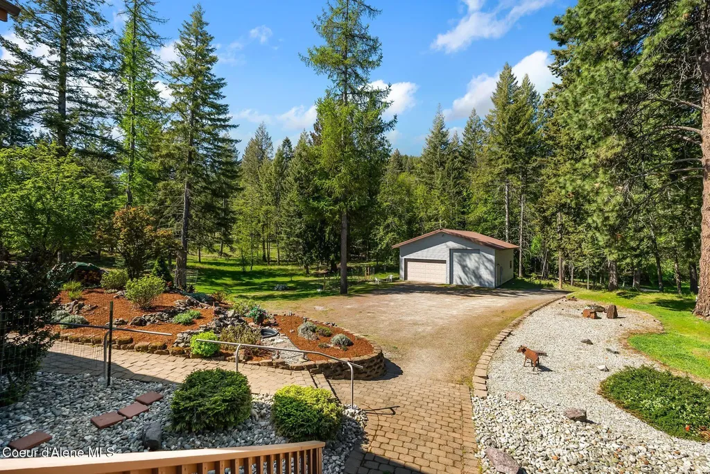 99 Moosewood Lane Sagle ID 83860