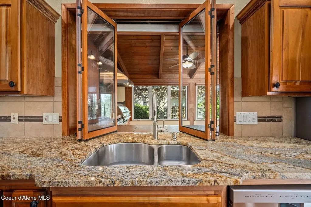 8128 N Stonehaven Drive Hayden ID 83835