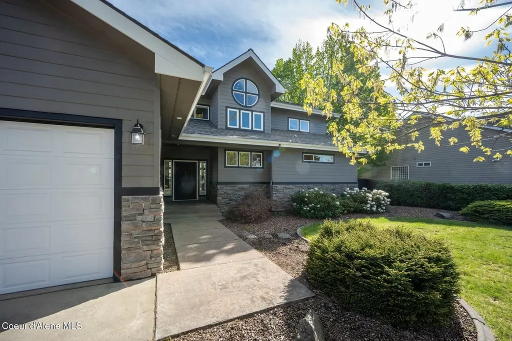8128 N Stonehaven Drive Hayden ID 83835