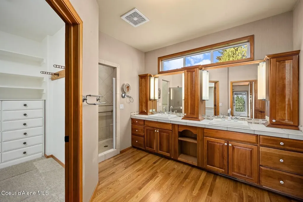 8128 N Stonehaven Drive Hayden ID 83835