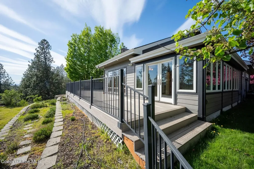 8128 N Stonehaven Drive Hayden ID 83835