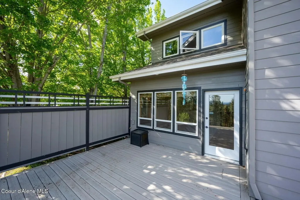8128 N Stonehaven Drive Hayden ID 83835