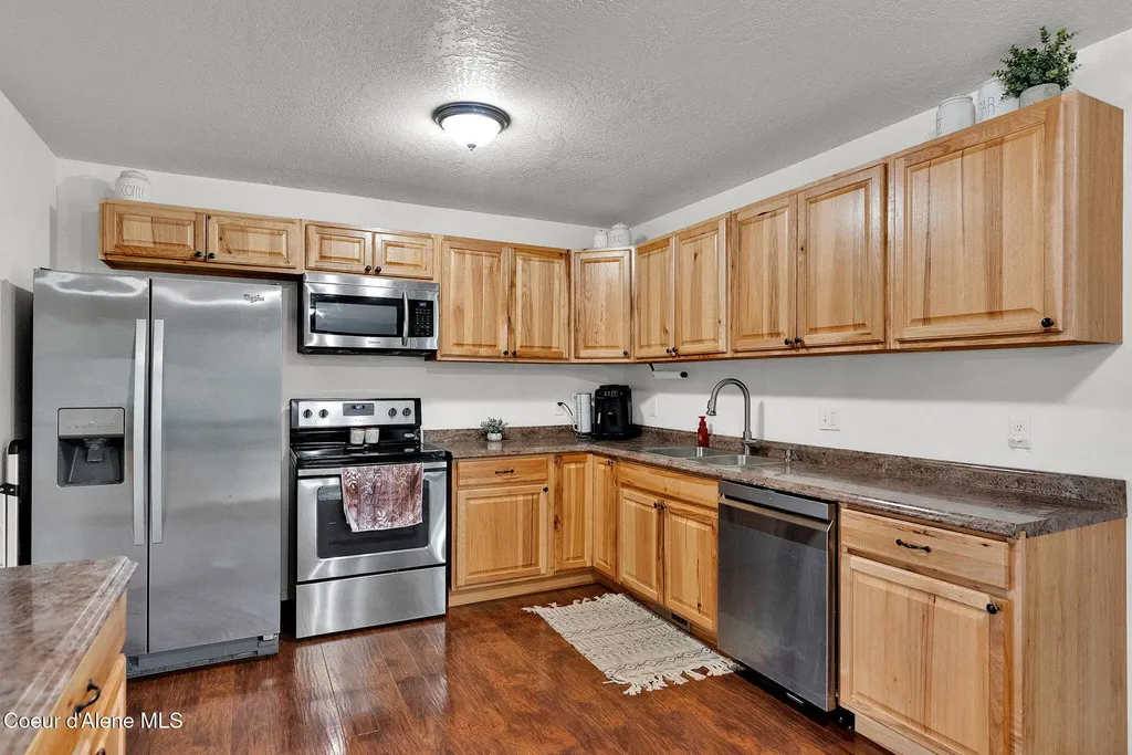32988 N 7th Avenue Spirit Lake ID 83869