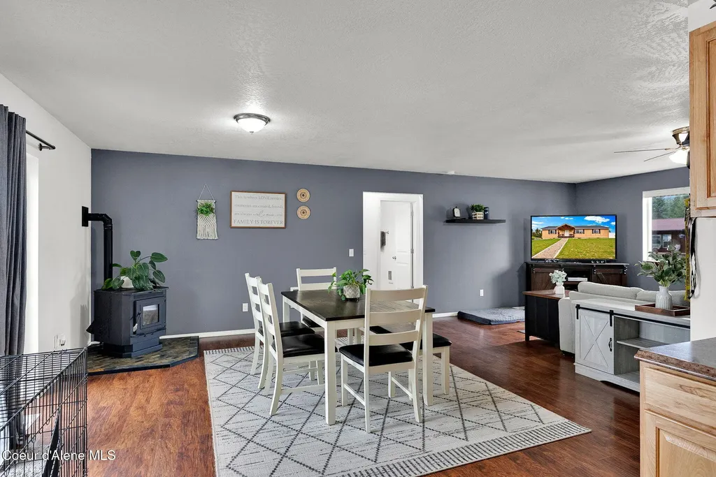 32988 N 7th Avenue Spirit Lake ID 83869