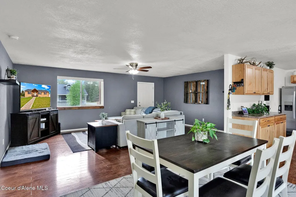 32988 N 7th Avenue Spirit Lake ID 83869