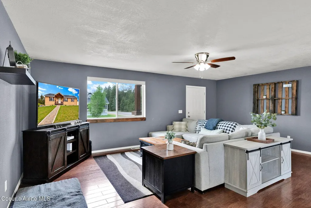 32988 N 7th Avenue Spirit Lake ID 83869