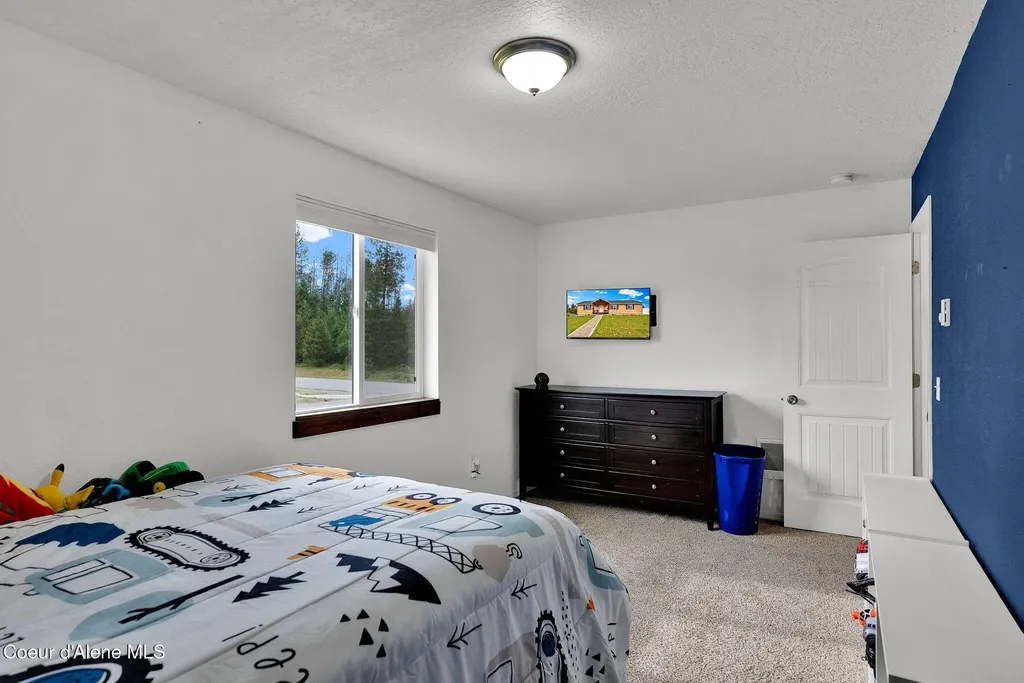 32988 N 7th Avenue Spirit Lake ID 83869