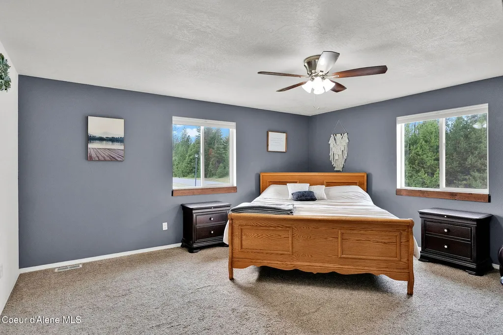 32988 N 7th Avenue Spirit Lake ID 83869