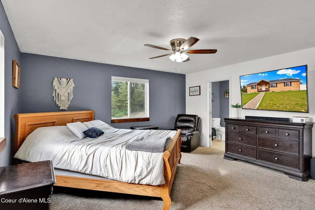32988 N 7th Avenue Spirit Lake ID 83869