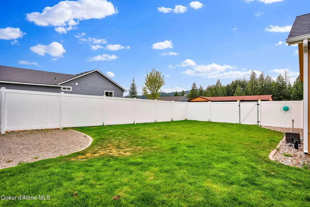 32988 N 7th Avenue Spirit Lake ID 83869