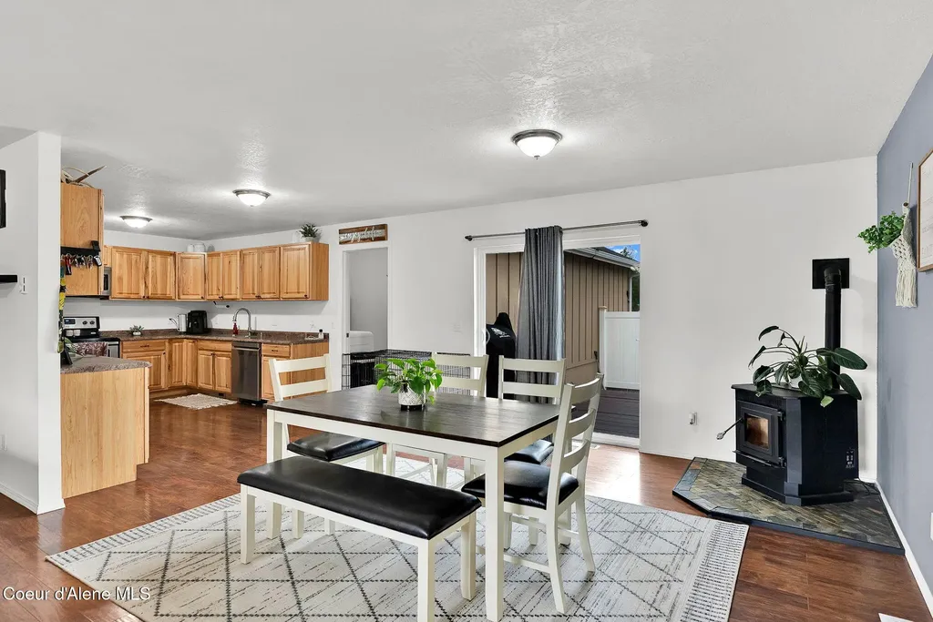 32988 N 7th Avenue Spirit Lake ID 83869