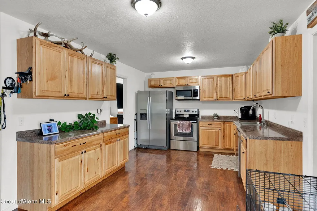 32988 N 7th Avenue Spirit Lake ID 83869