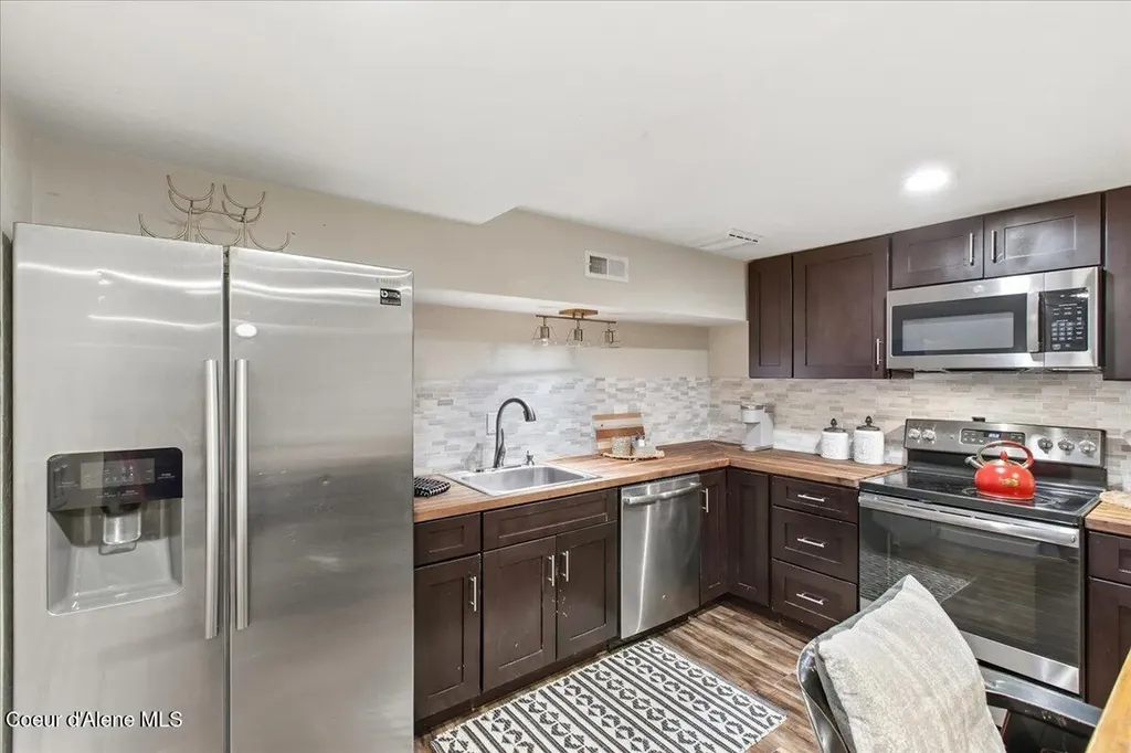 10231 N Fairway Drive Hayden Lake ID 83835