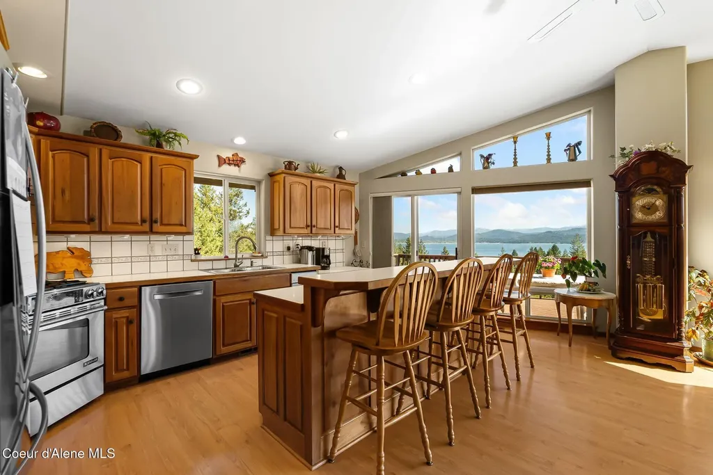 99 Moosewood Lane Sagle ID 83860
