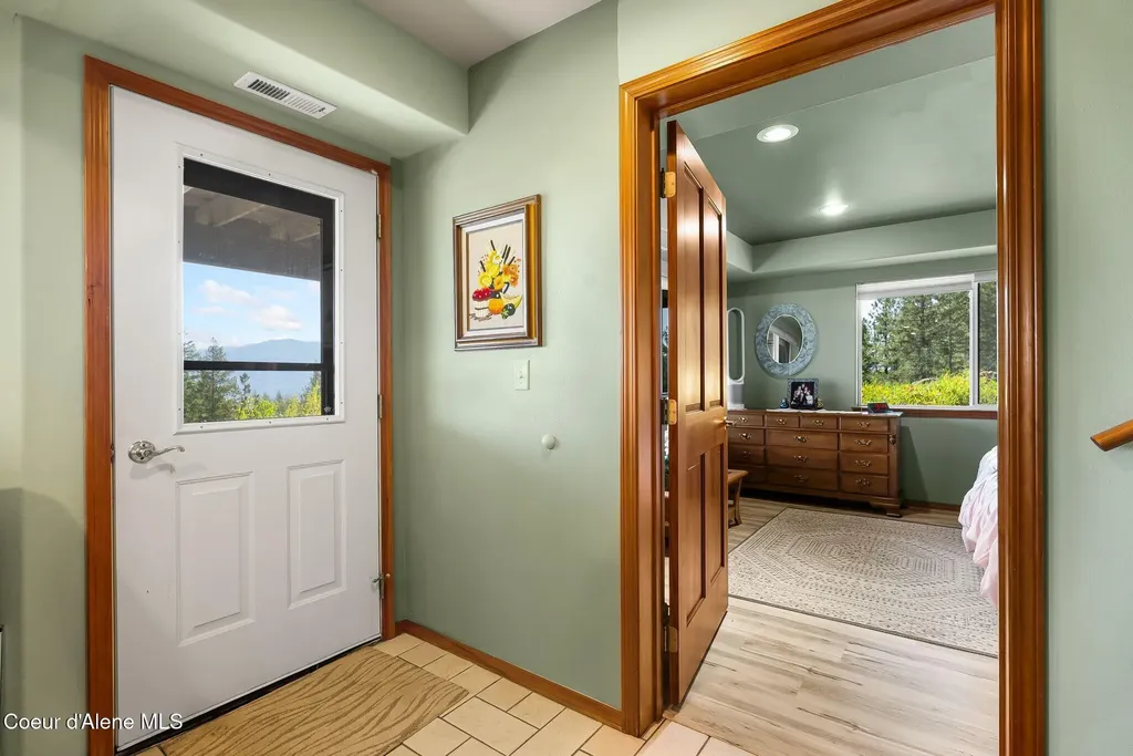 99 Moosewood Lane Sagle ID 83860