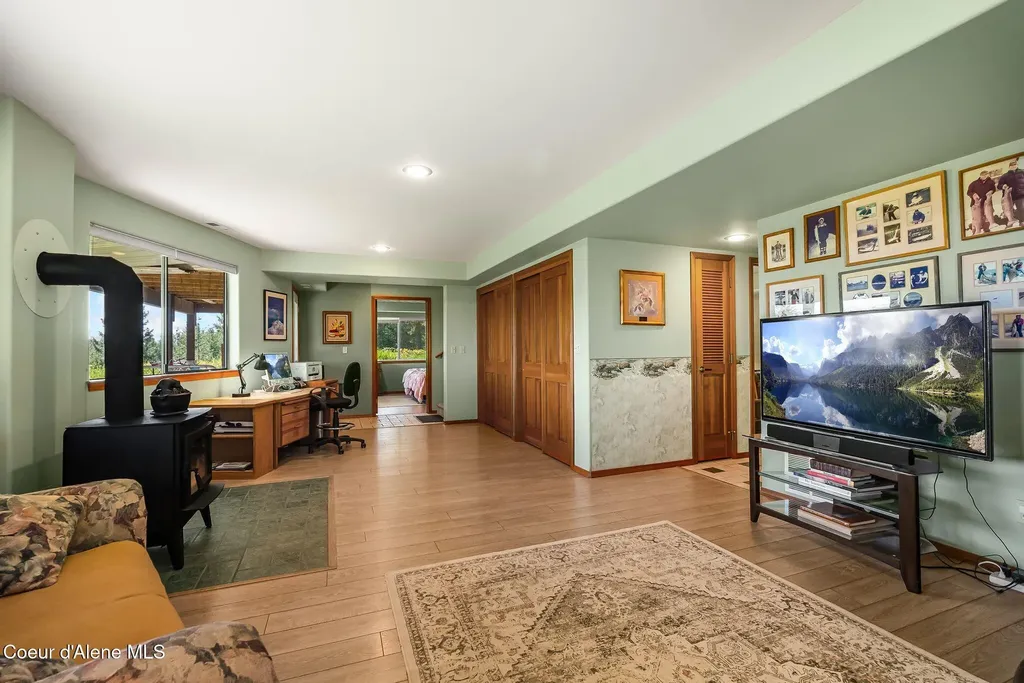 99 Moosewood Lane Sagle ID 83860